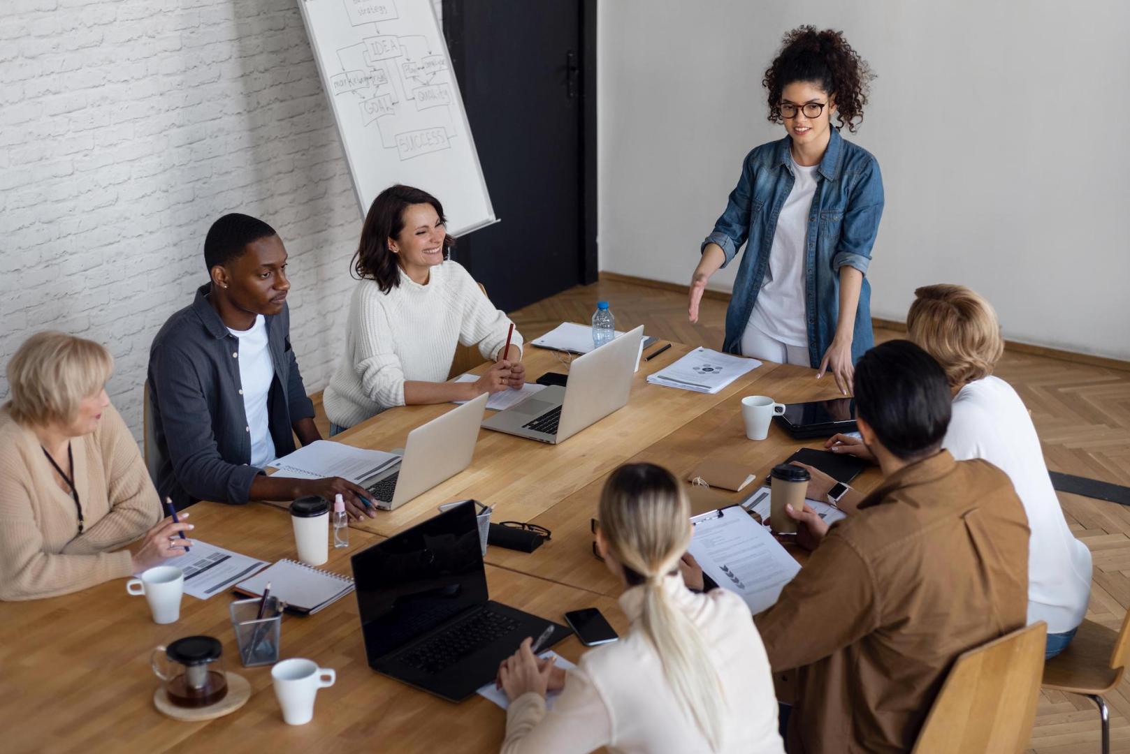 people-business-meeting-high-angle.