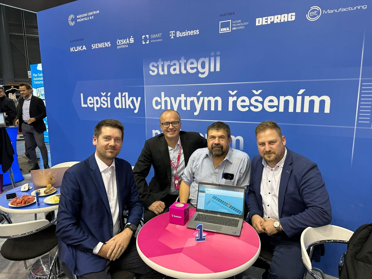 Autoklastr and members