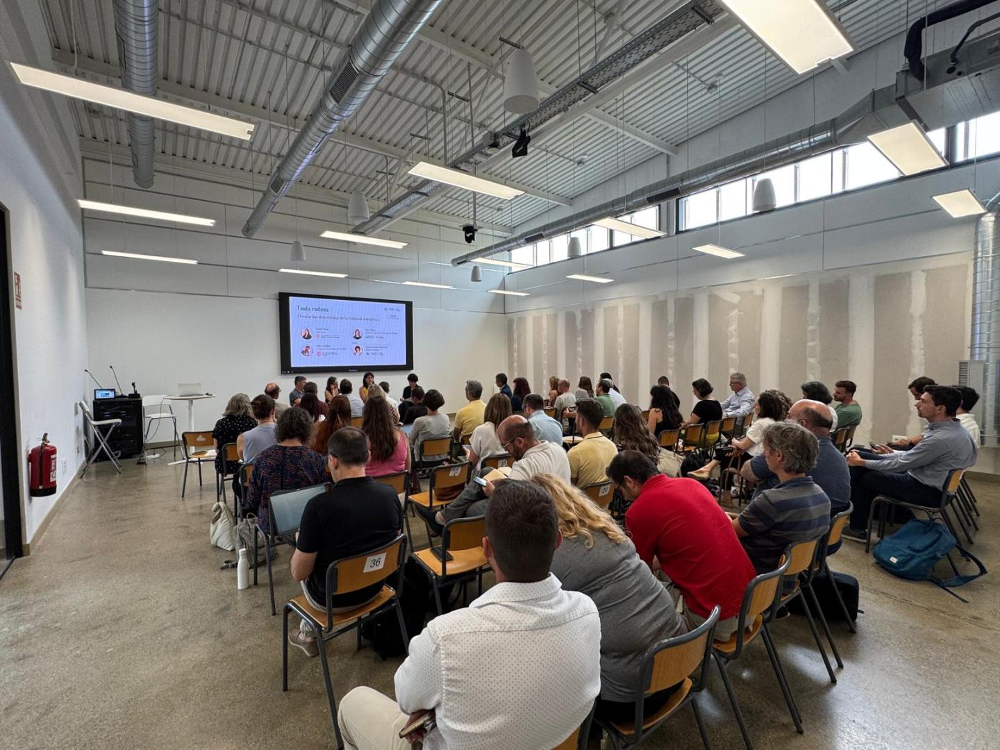 Attendees at the CREC and Catalan Energy Cluster event on circular economy and industrial decarbonisation.