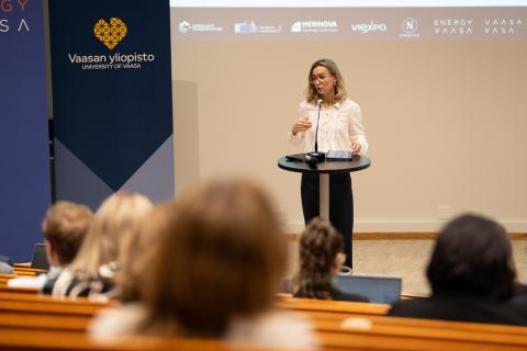 Jitka Vocaskova presenting at the Clusters meet Regions in Vaasa